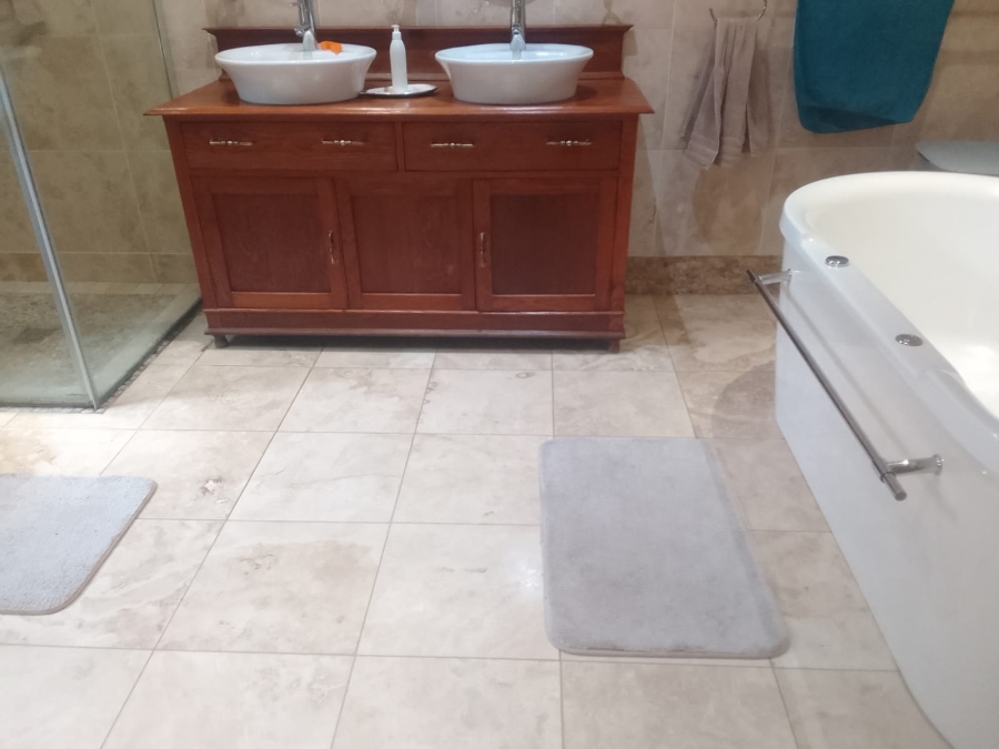 To Let 3 Bedroom Property for Rent in Selborne Eastern Cape